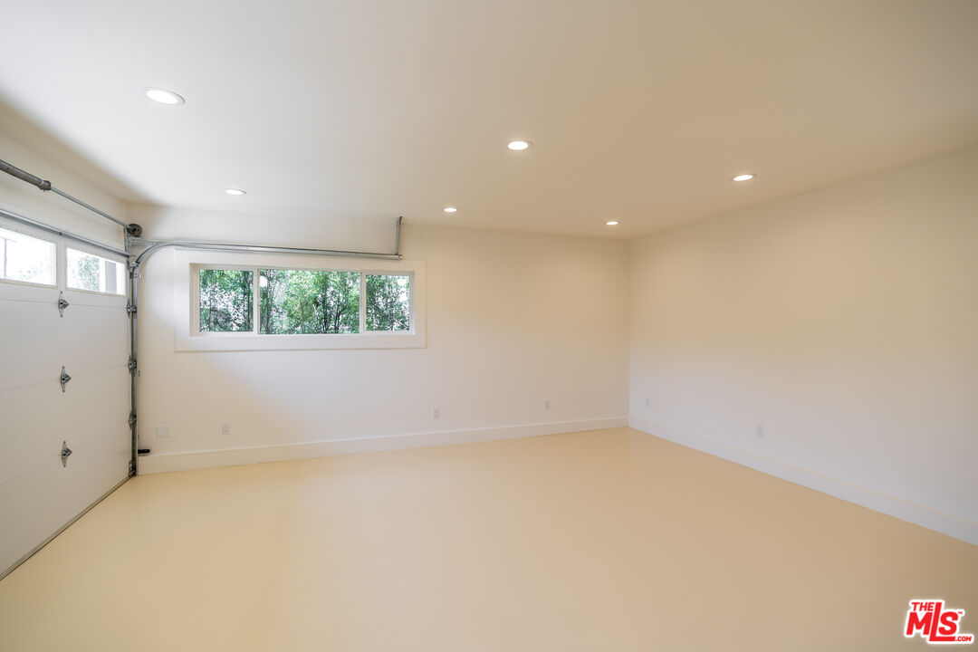 12800 STANWOOD DR