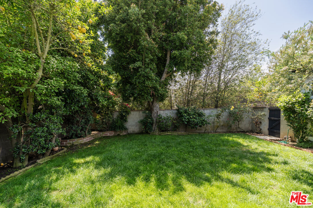 12800 STANWOOD DR