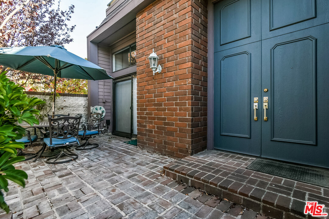 4604 GLENCOE AVE Unit: 8
