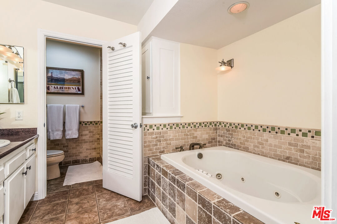 4604 GLENCOE AVE Unit: 8