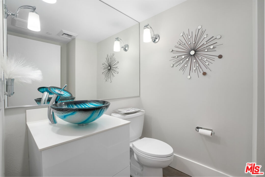 13600 Marina Pointe Dr Unit: 1702