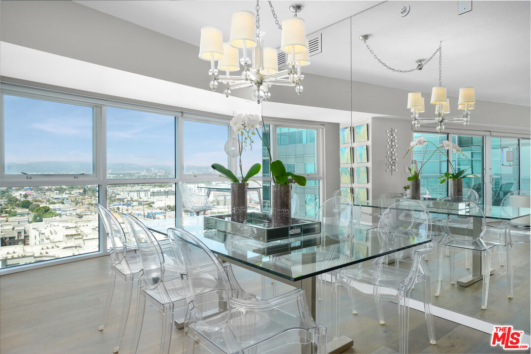 13600 Marina Pointe Dr Unit: 1702
