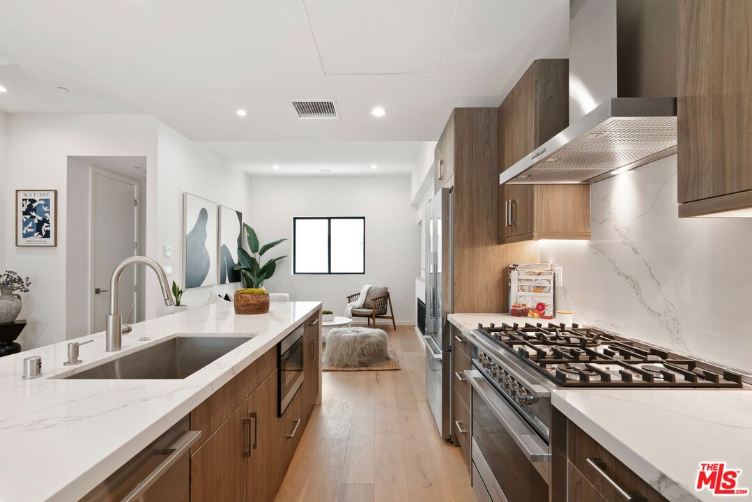 3803 S Verona Ct