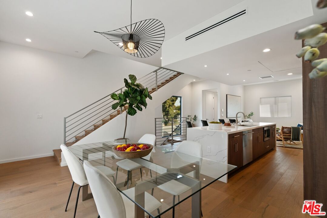 12614 Venice Blvd