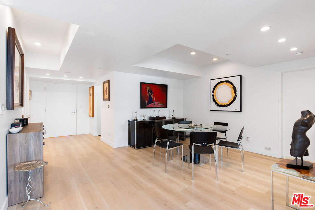 13600 MARINA POINTE DR Unit: 401