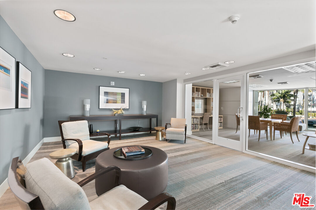 13600 MARINA POINTE DR Unit: 401