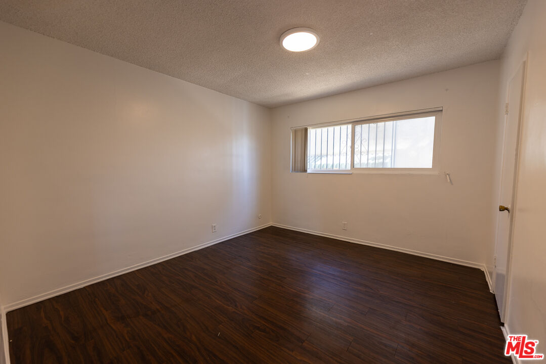 275 Lucas Ave Unit: 11