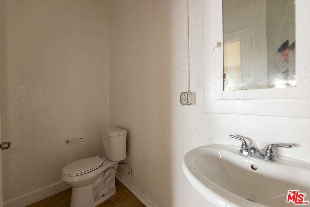 661 Shatto Pl Unit: 405