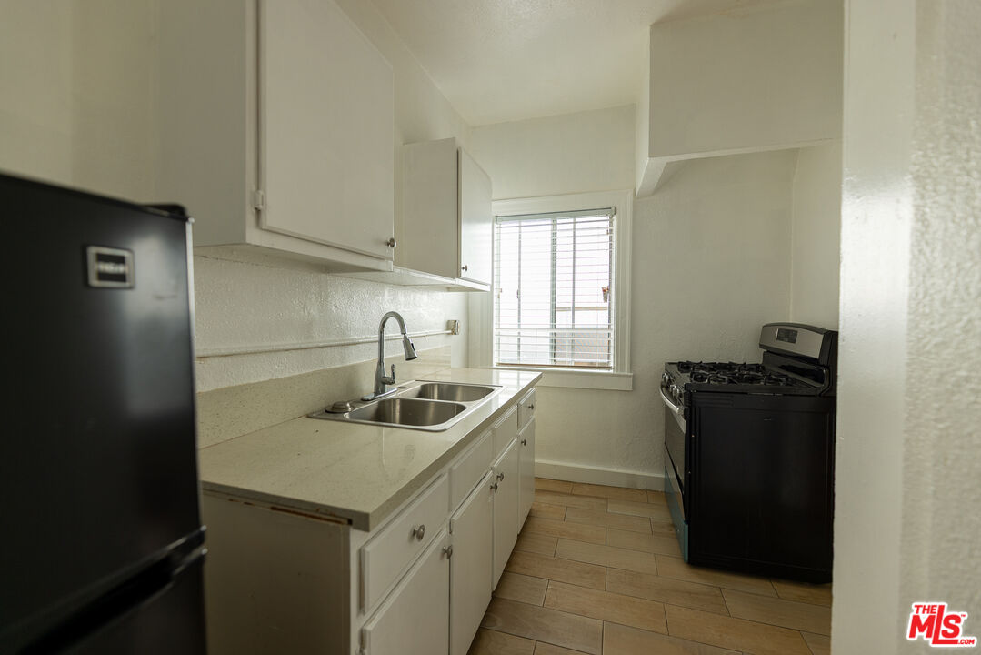 661 Shatto Pl Unit: 405