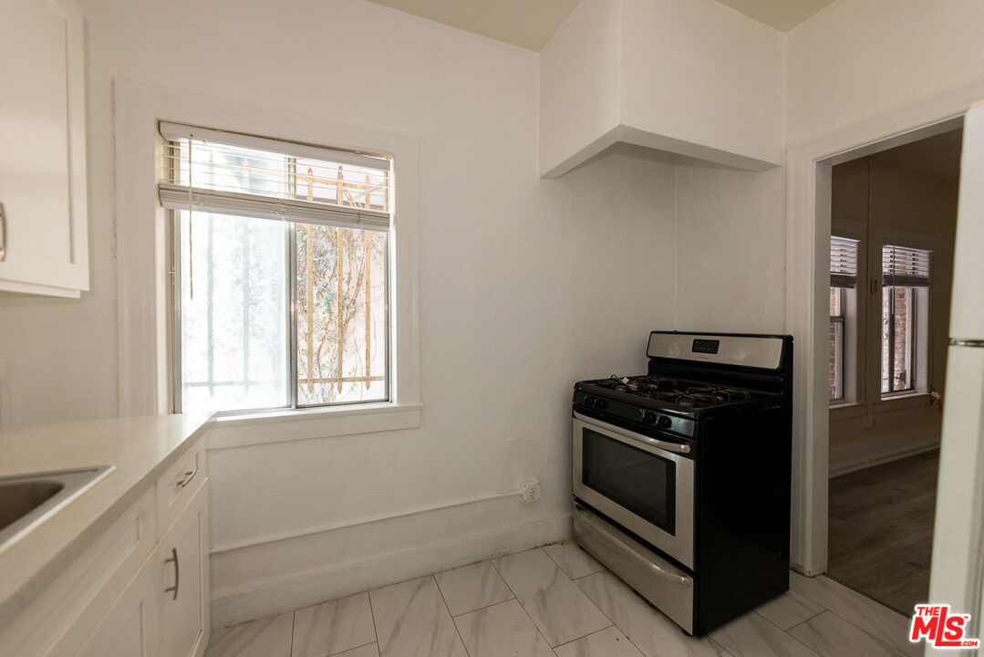 661 Shatto Pl Unit: 109