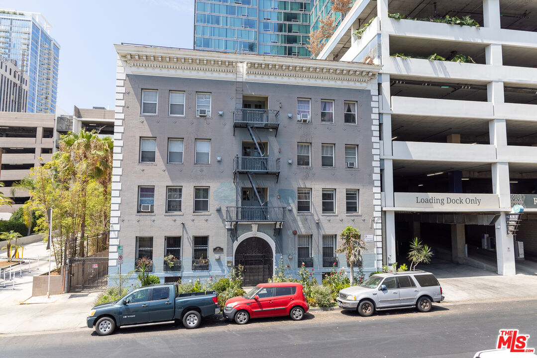 661 Shatto Pl Unit: 109