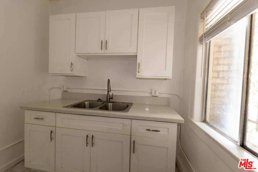 661 Shatto Pl Unit: 109