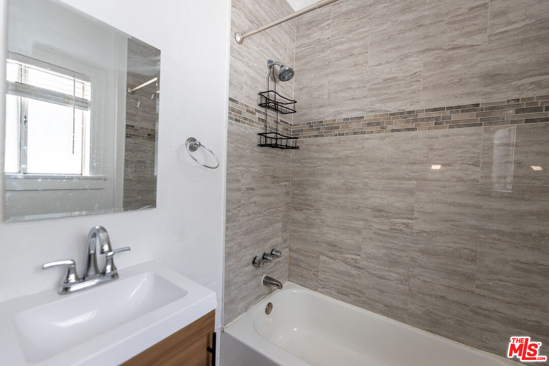 661 Shatto Pl Unit: 109