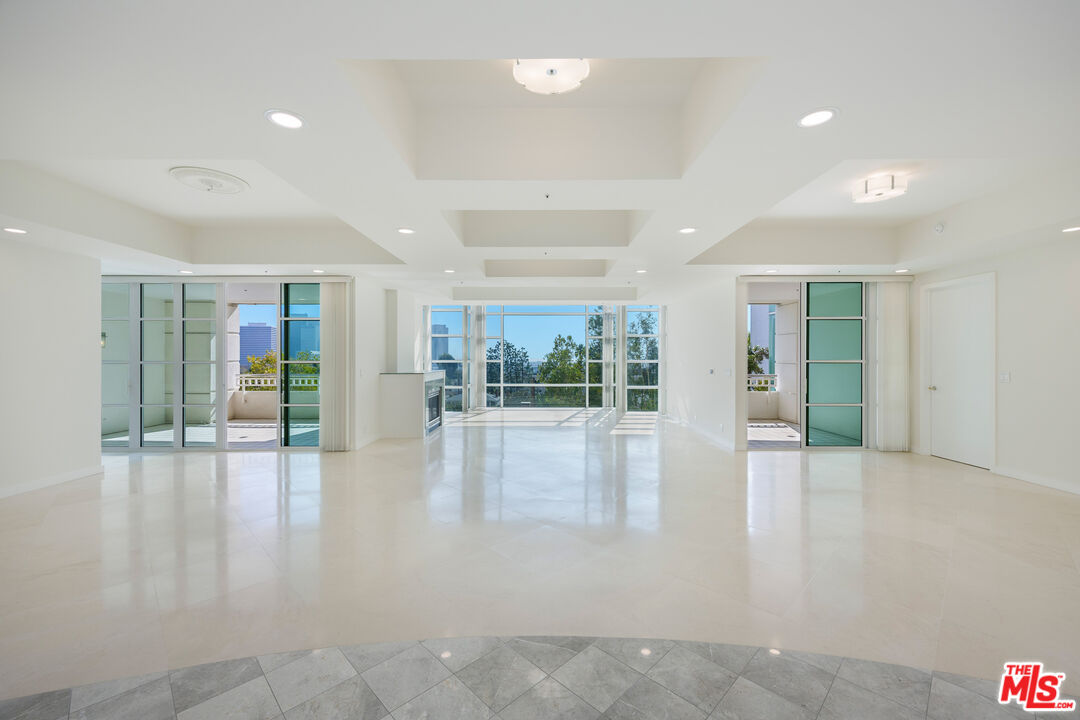 10380 Wilshire Blvd Unit: 404