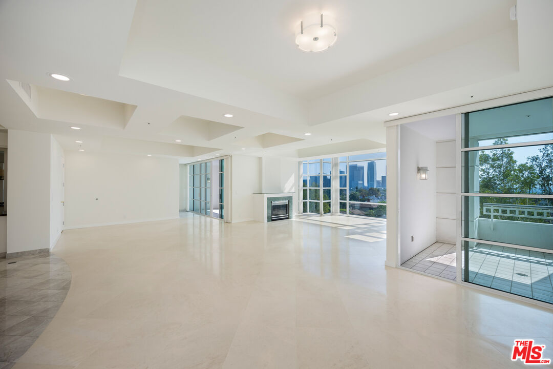 10380 Wilshire Blvd Unit: 404