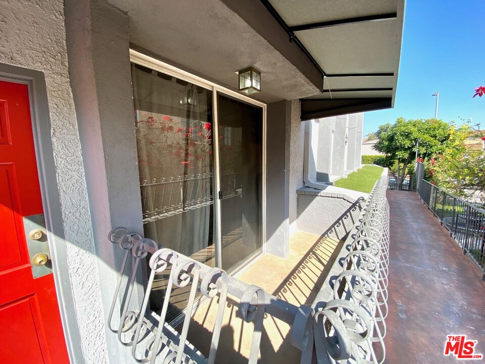 1529 S Bundy Dr Unit: 103