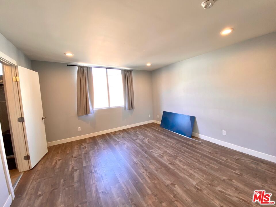 1529 S Bundy Dr Unit: 103