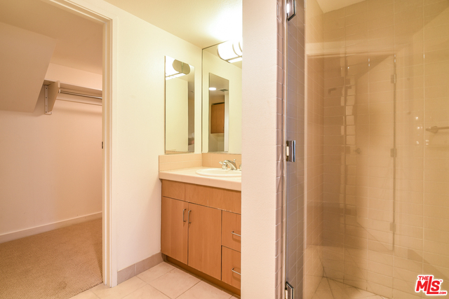 13700 MARINA POINTE DR Unit: 408