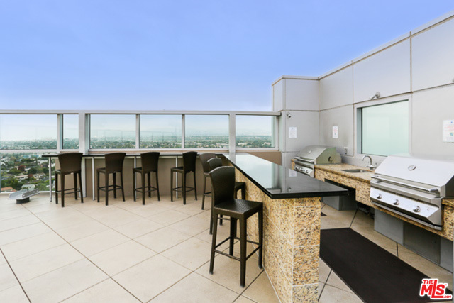 13700 MARINA POINTE DR Unit: 408