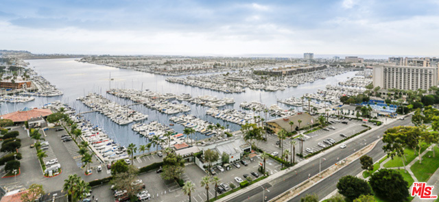 13700 MARINA POINTE DR Unit: 408