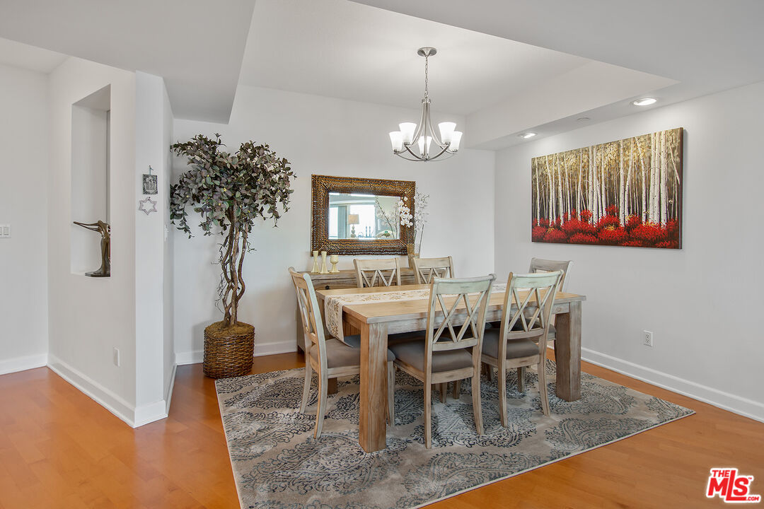 13600 Marina Pointe Dr Unit: 606