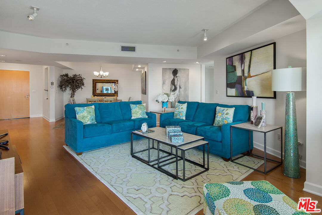 13600 Marina Pointe Dr Unit: 606