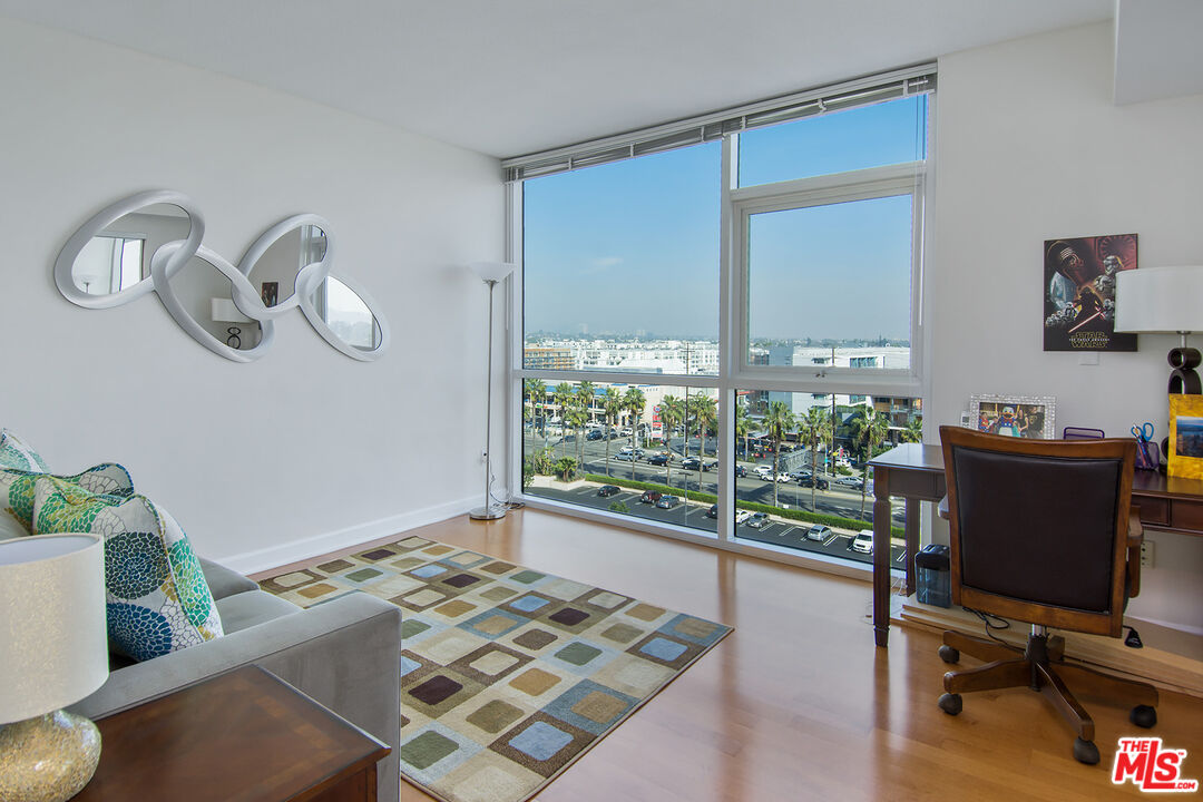 13600 Marina Pointe Dr Unit: 606