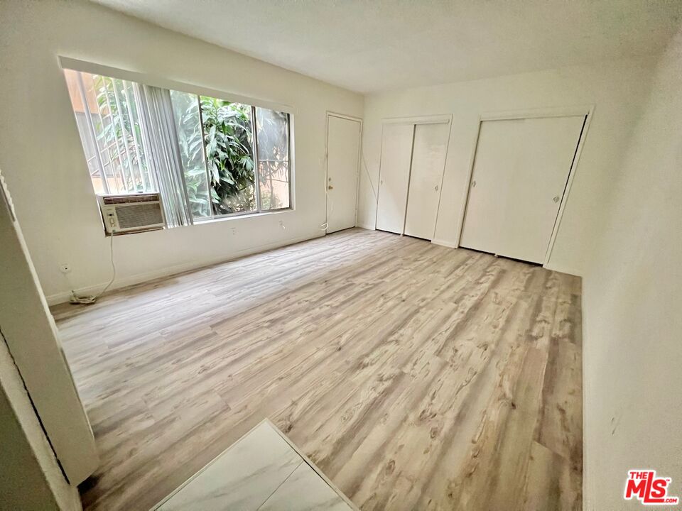 1118 Waterloo St Unit: 6