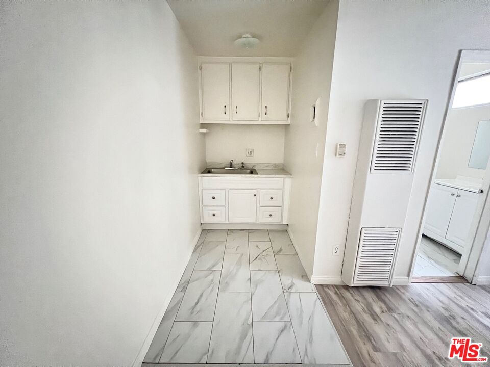 1118 Waterloo St Unit: 6