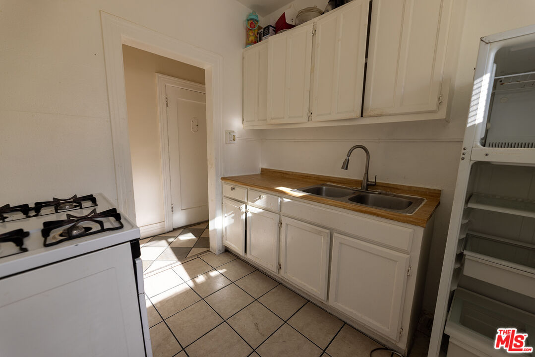 1420 Alvarado Ter Unit: 8