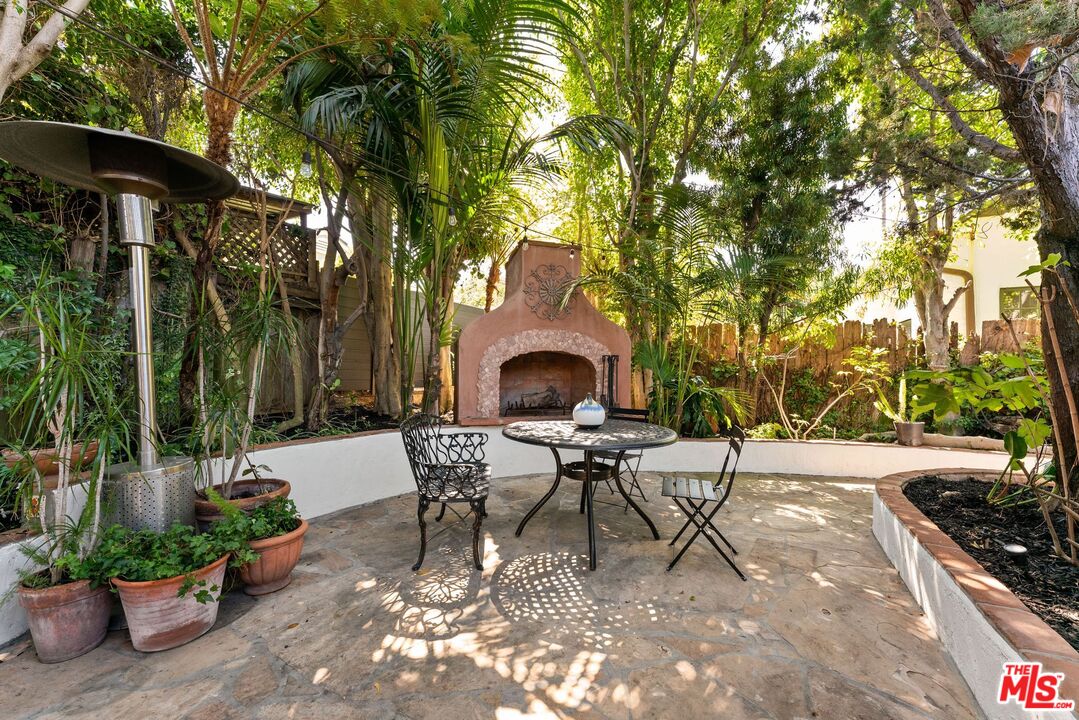 10320 Mississippi Ave