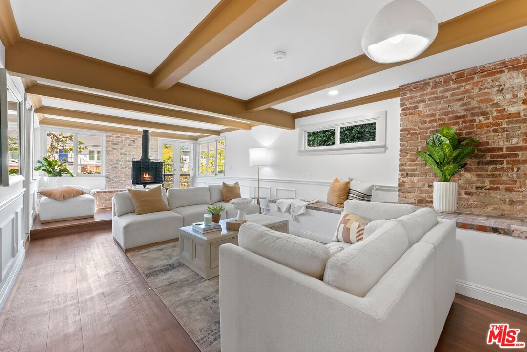 10320 Mississippi Ave