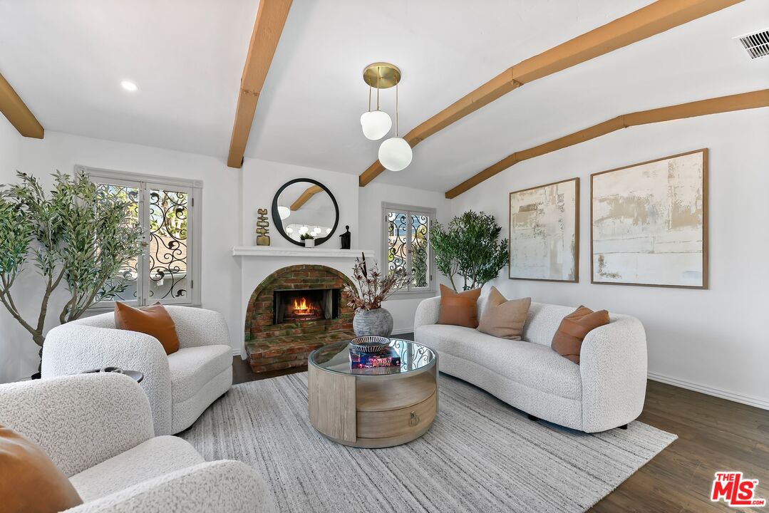 10320 Mississippi Ave