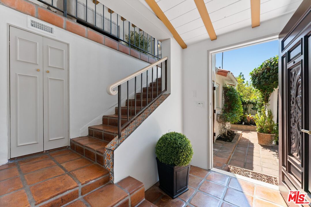 10320 Mississippi Ave