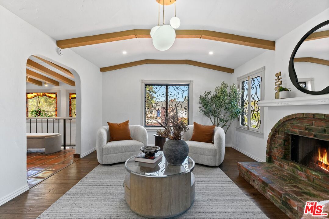 10320 Mississippi Ave