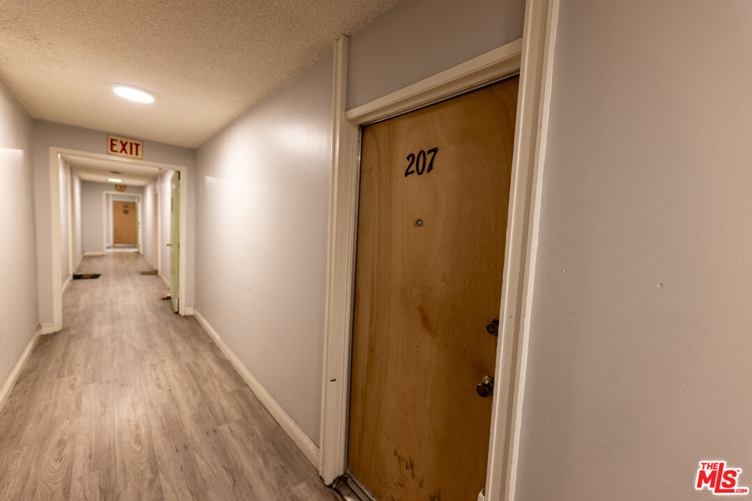 947 S Westmoreland Ave Unit: 207