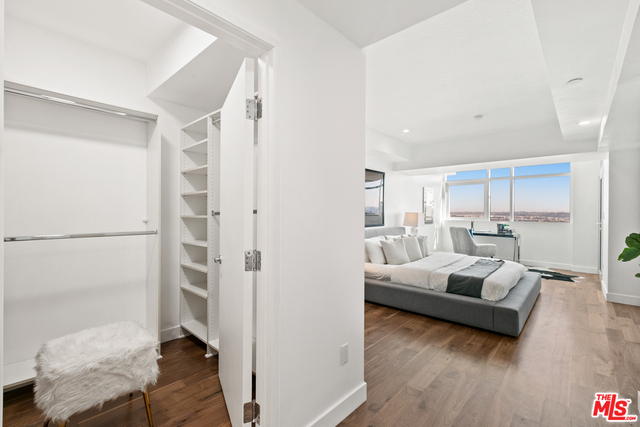 13600 Marina Pointe Dr Unit: 1507