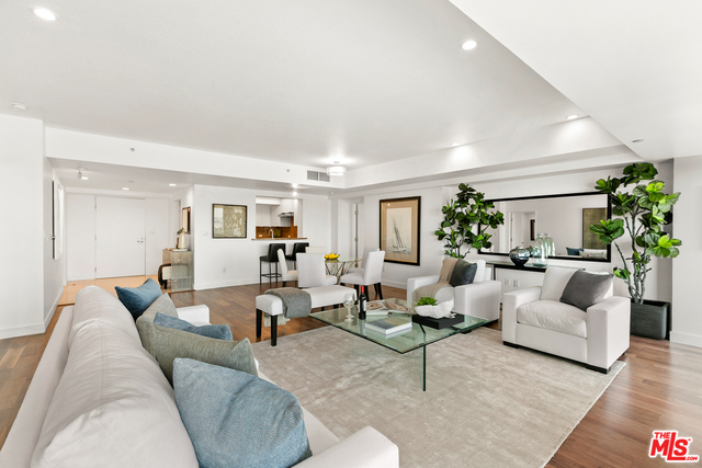 13600 Marina Pointe Dr Unit: 1507