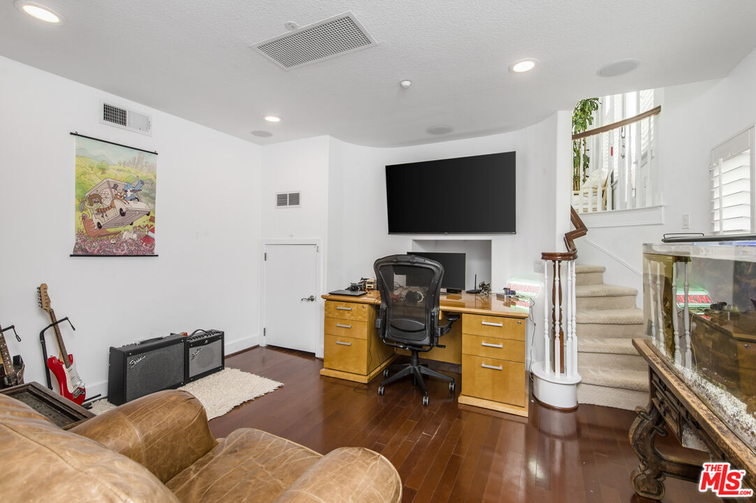 6021 Dawn Crk Unit: 12