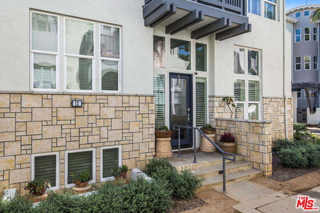 6021 Dawn Crk Unit: 12