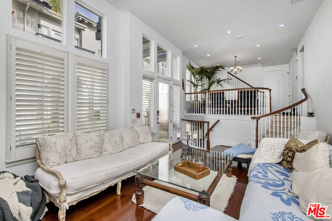 6021 Dawn Crk Unit: 12