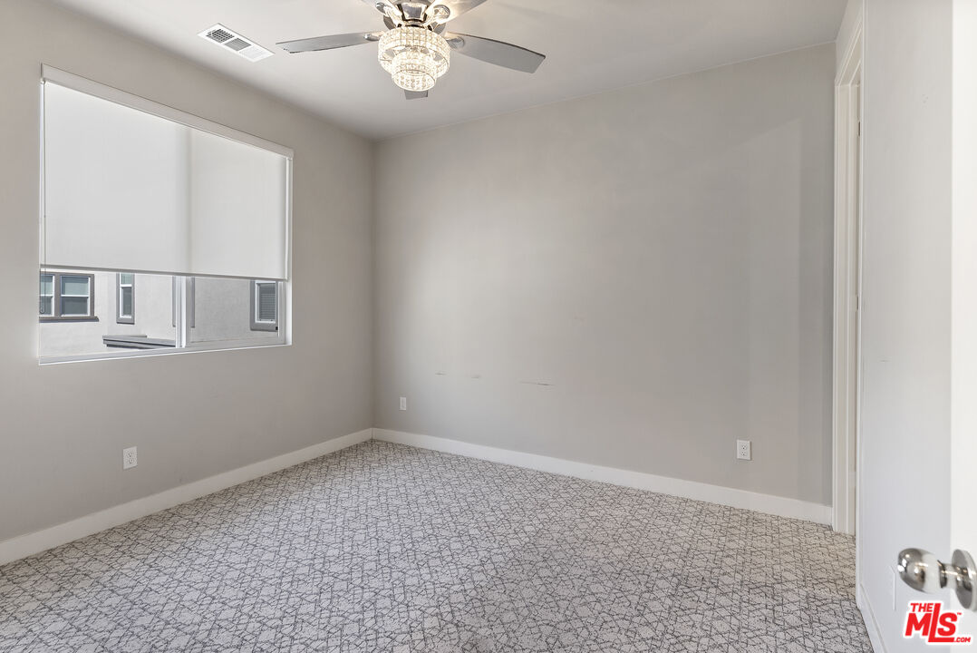 551 Daniel Freeman Cir