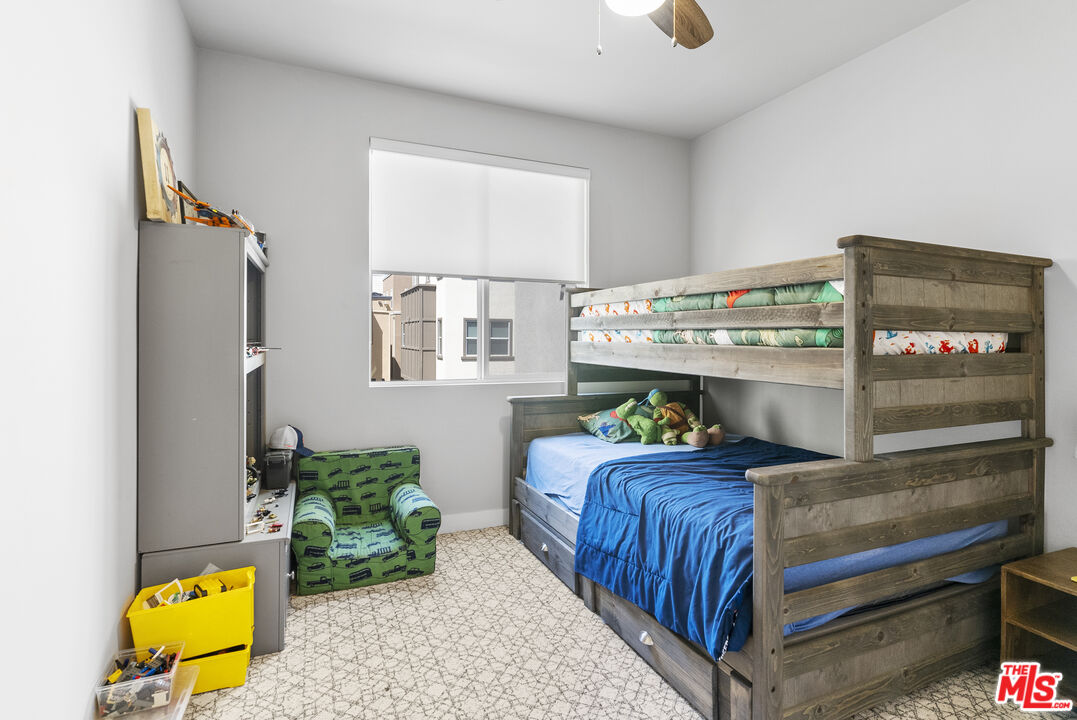 551 Daniel Freeman Cir