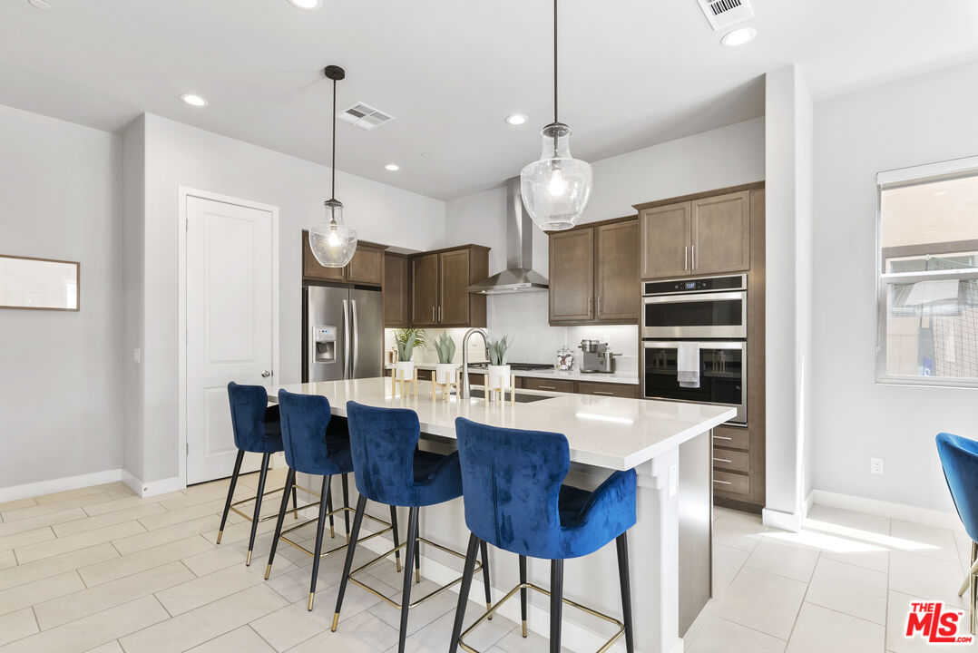 551 Daniel Freeman Cir