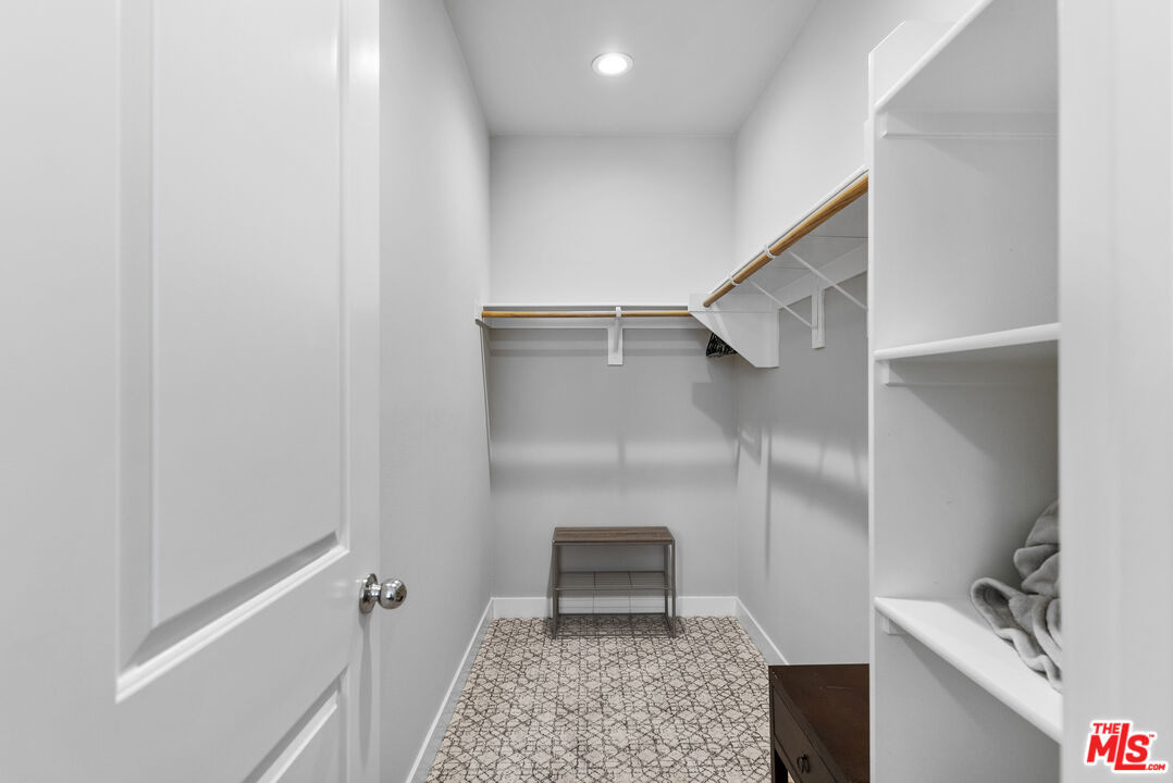 551 Daniel Freeman Cir