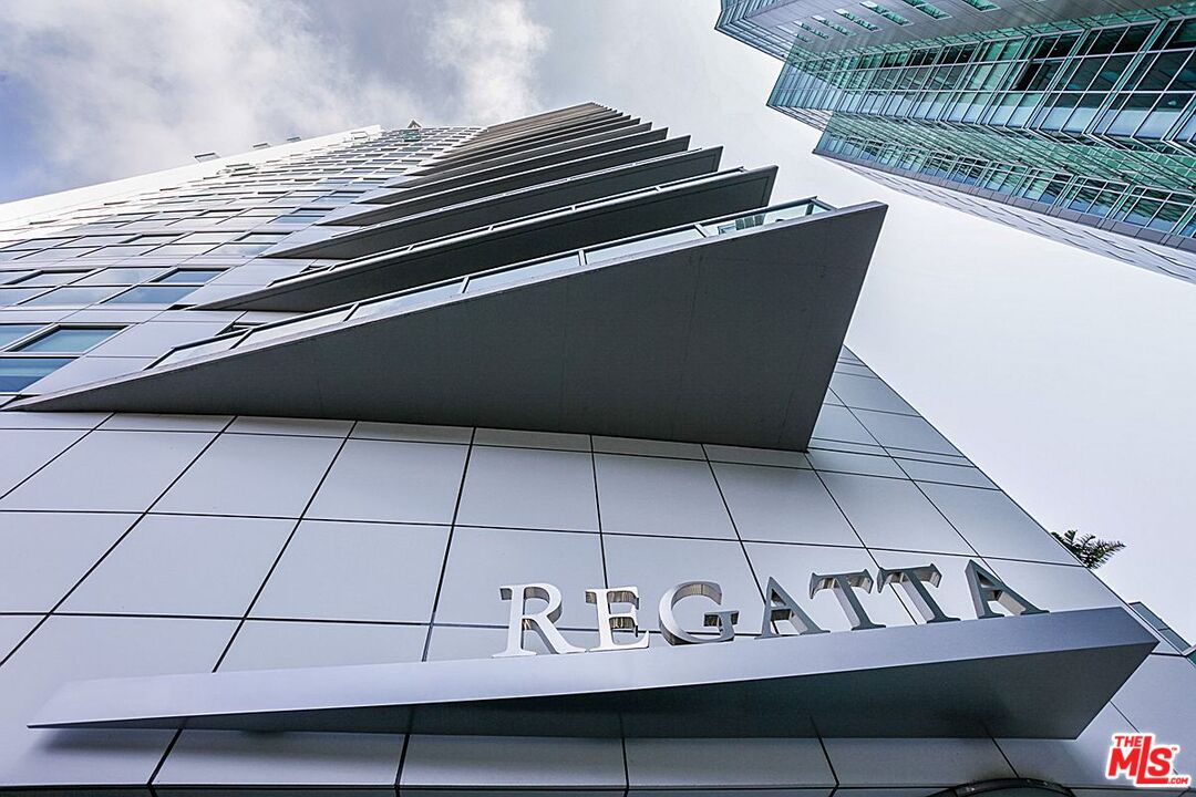 13600 Marina Pointe Dr Unit: 901