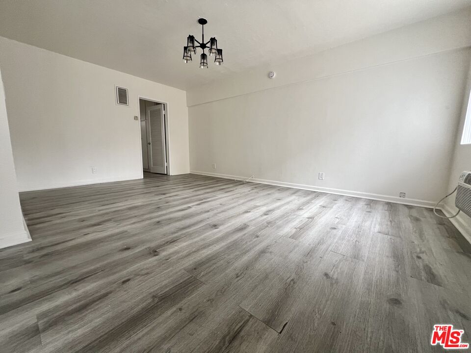 148 N Normandie Ave Unit: 3