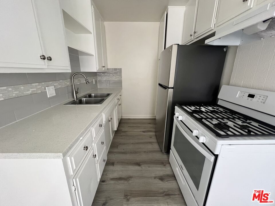 148 N Normandie Ave Unit: 3