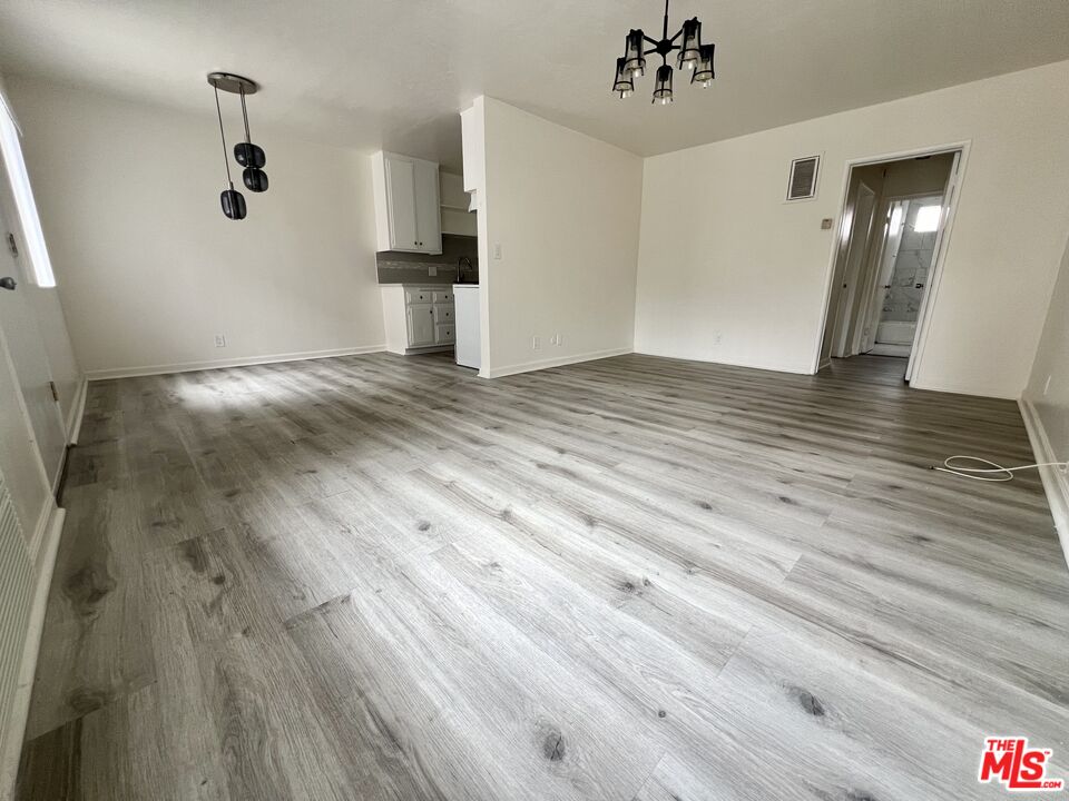 148 N Normandie Ave Unit: 3