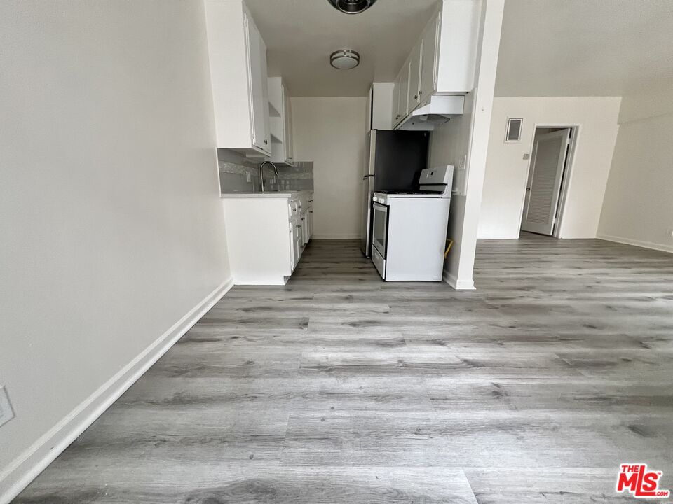 148 N Normandie Ave Unit: 3